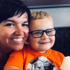 Meet your Posher, Dana